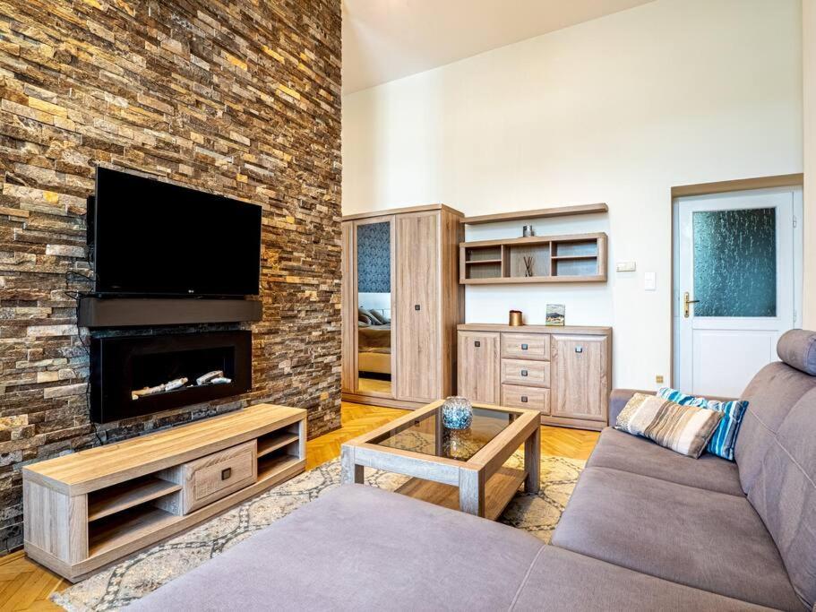 Westend Apartment Budapest Exterior foto